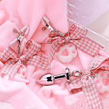 ふわふわで可愛い肉球のチェック柄リボンアナルプラグ