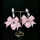 ふわふわで可愛い肉球のチェック柄リボンニップルクリップ