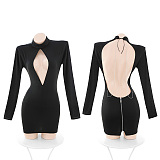 フロント＆バックオープンの大胆すぎるセクシーワンピース