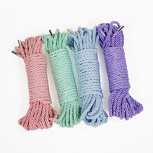 パステルカラーの光沢感が美しいナイロン緊縛ロープ 10m