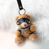 存在感のあるボンデージクマぬいぐるみのキーホルダー