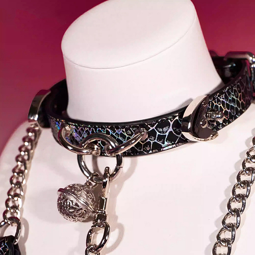 三連リングで大人可愛い主従SM拘束首輪 リンリンと鳴る鈴付き ピンク/ブラック