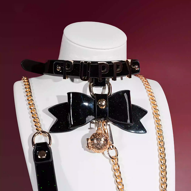 高級感溢れた光沢感のあるリボンと光る鈴が付いたSM拘束首輪 リード付き