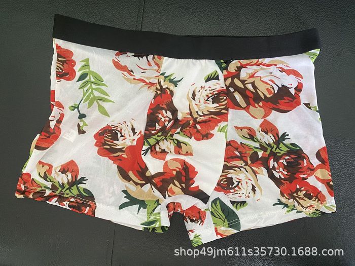 กางเกงชั้นในพิมพ์ลายสำหรับผู้ชาย ซื้อ 2 แถม 2 ฿998 ซื้อ 3 แถม 3 ฿1200 ซื้อ 4 แถม 4 ฿1386