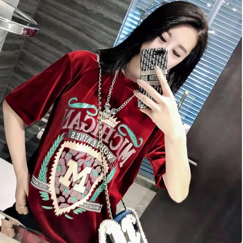 【เสื้อยืดลายนิ้วมือ】 ผ้าบางเบาใส่สบายระบายอากาศได้ดี เสื้อทรงหลวมใส่ได้ทุกหุ่น