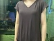 新款莫代爾純色休閒T恤，顯瘦V領，清涼透氣不悶熱，超級百搭不挑身材！~下單贈送精美項鏈一條
