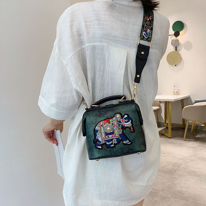New Arrival Fashion Women's PU Sling Bags  shoulder bags High-quality Embroidered Female's Bags