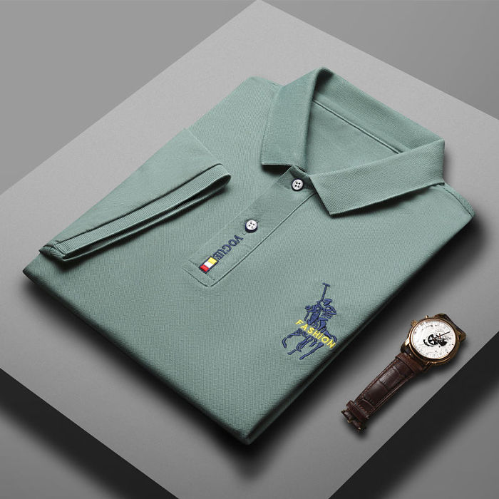【ซื้อ 1 แถม 1 】【ของแท้จากเคาน์เตอร์】เสื้อโปโลคอพับผู้ชาย 🤵🤵🤵 เรียบง่ายสวยงาม แฟชั่นคอพับ ใส่ได้ทุกโอกาส ล้