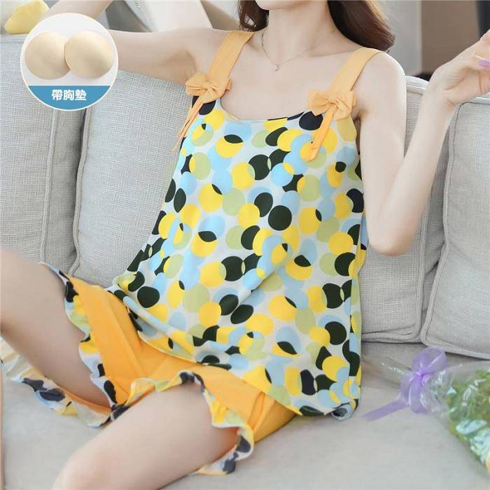 【不用再穿bar 在家超舒服】時尚熱賣款式~吊帶居家服套裝~絲綢面料，親膚不刺激，自帶可拆卸胸墊免穿內衣，方便舒適，拒絕尷尬！