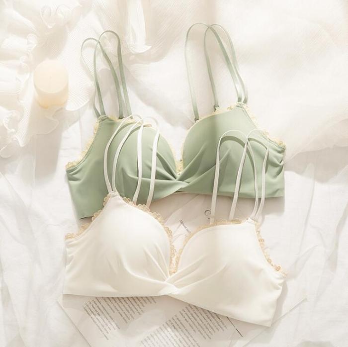 栢納小胸聚攏無鋼圈無痕內衣女薄款顯胸小文胸罩套裝收副乳防下垂