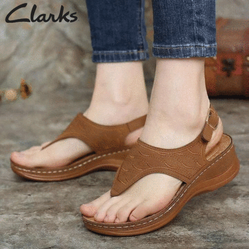 Clarks® รองเท้าแตะลิ่มรองเท้าแตะศัลยกรรมกระดูกและข้อที่สะดวกสบาย, รองเท้าแตะหนังสำหรับเดิน 2021