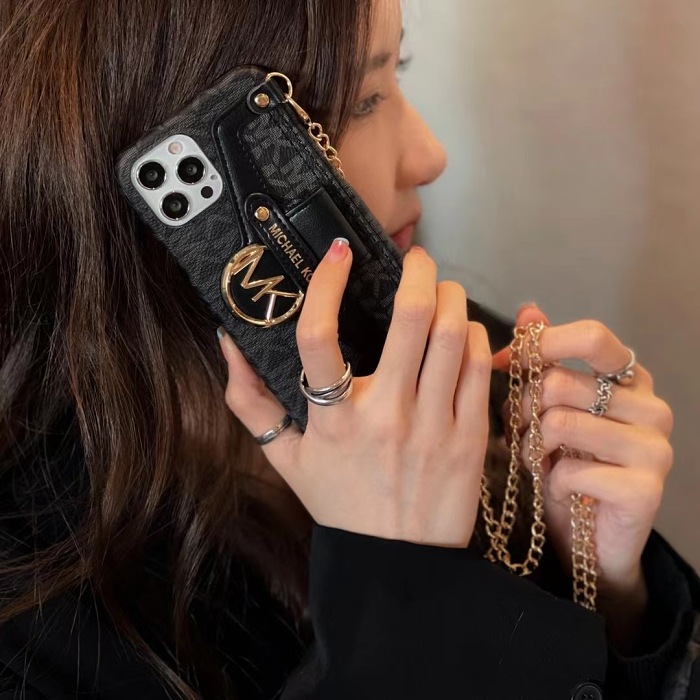 同じタイドシェルiphone携帯電話シェルを持つヨーロッパとアメリカの大手ブランドはクロスボディが携帯電話スタンドとして使用できます