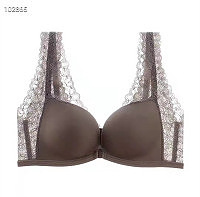 フロントバックルデザイン👙大人気レースブラ🔥引き締め効果　包み込むような着用感🥰