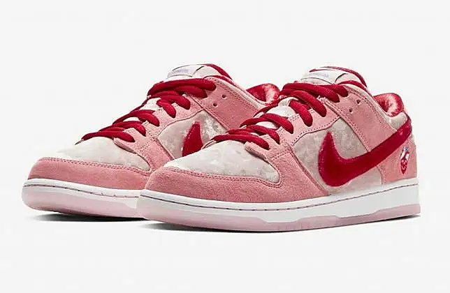 感恩回饋大拍賣 NIKE DUNK 最後200件，僅售5折！售完不補！