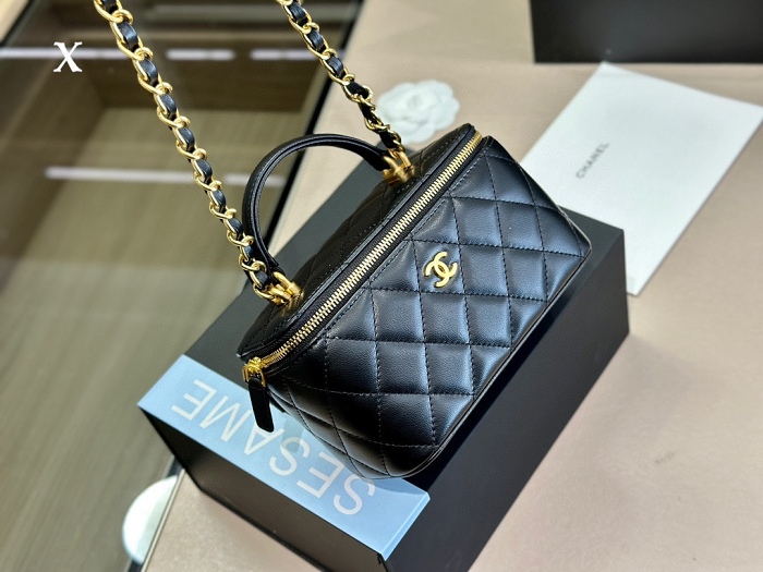 🔥限定30個！売り切れ次第終わり！【CHANEL |公式サイトは正規品】🔥CLASSY雑誌掲載💓松島花さん愛用★新作バニティーバッグ