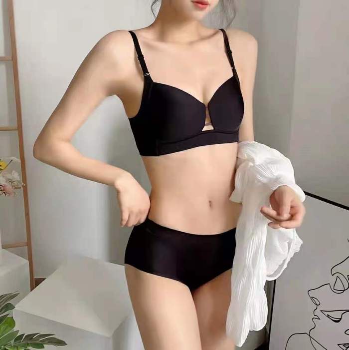 【ซื้อ 1 แถม 1】Wacoal ญี่ปุ่น ไร้รอย ไม่มีห่วงเหล็ก ชุดชั้นในสตรีน้ำยางธรรมชาติรวบรวมลูกไม้ไร้แหวนเหล็ก