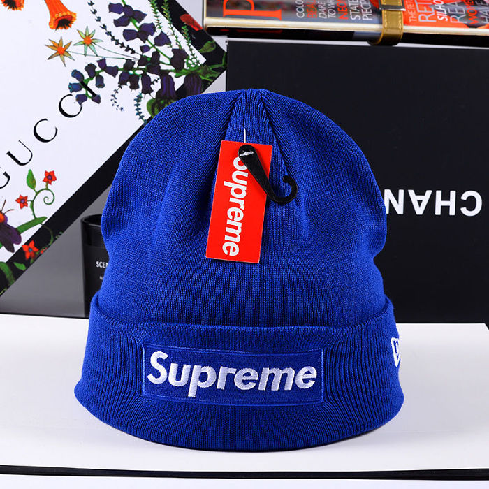 【Supreme】単色の刺繍入りファッションニット帽