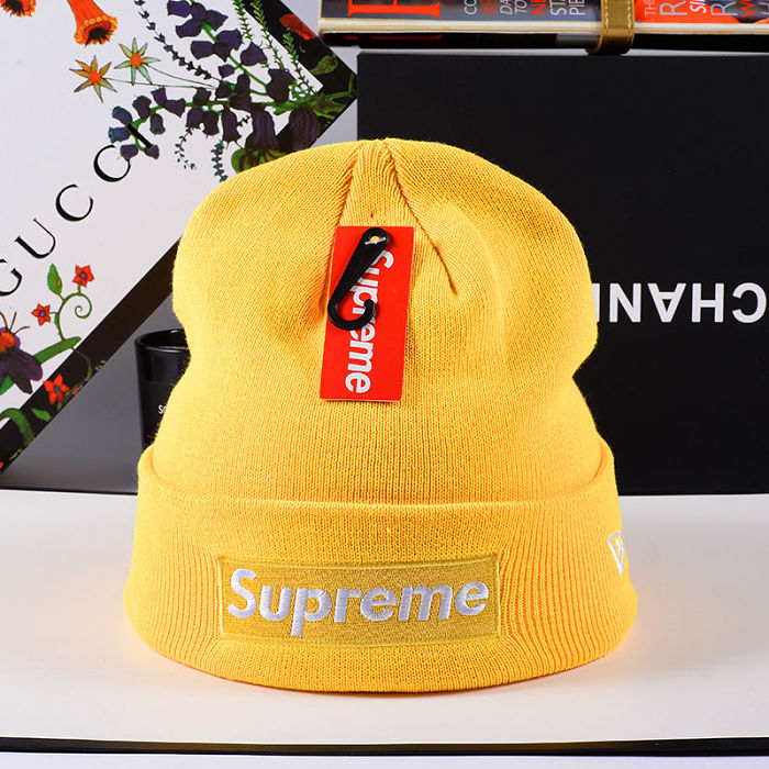 【Supreme】単色の刺繍入りファッションニット帽