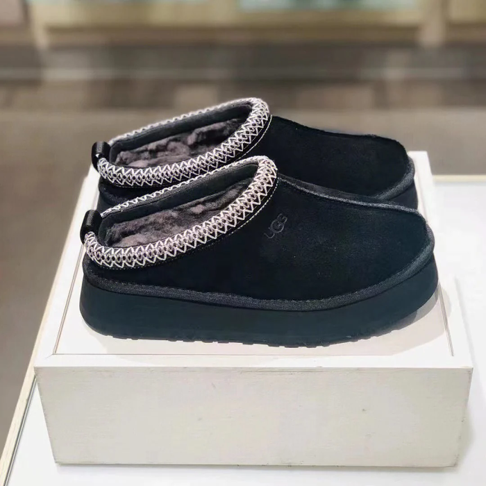 雑誌掲載！冬のマストアイテム！【UGG】渡辺直美さん着用♪TAZZ タズ 厚底 スリッポン