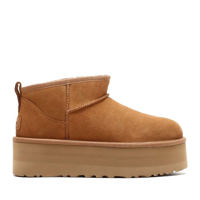 🔥人気の厚底が進化！【UGG】秋冬に大活躍！💓安斉星来が魅了する、渡辺直美同項のCLASSIC ULTRA MINI PLATFORM🔥今絶対買うべき！