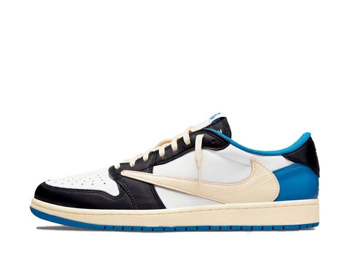 TRAVIS SCOTT X AIR JORDAN 1