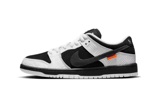 TIGHTBOOTH × Nike SB Dunk Low  White/Black