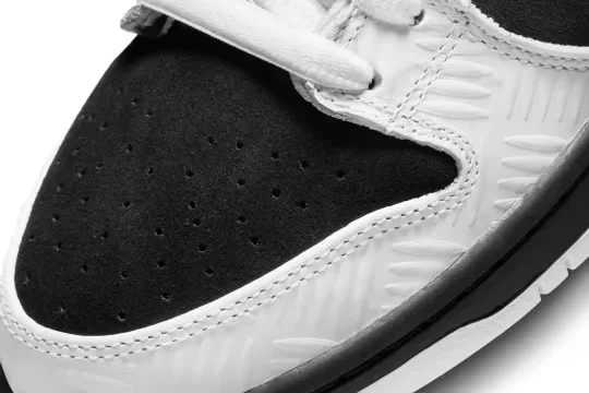 TIGHTBOOTH × Nike SB Dunk Low  White/Black