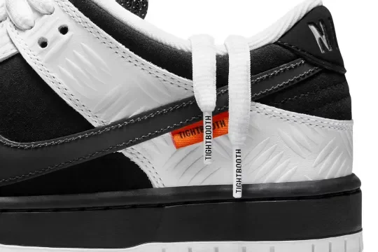 TIGHTBOOTH × Nike SB Dunk Low  White/Black