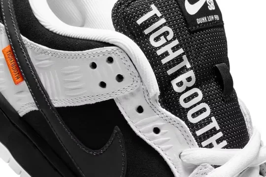 TIGHTBOOTH × Nike SB Dunk Low  White/Black