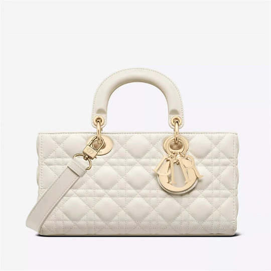 【DIOR】 LADY D-JOY 雑誌掲載！泉里香さん愛用の夏感あふれる新作バッグが登場！