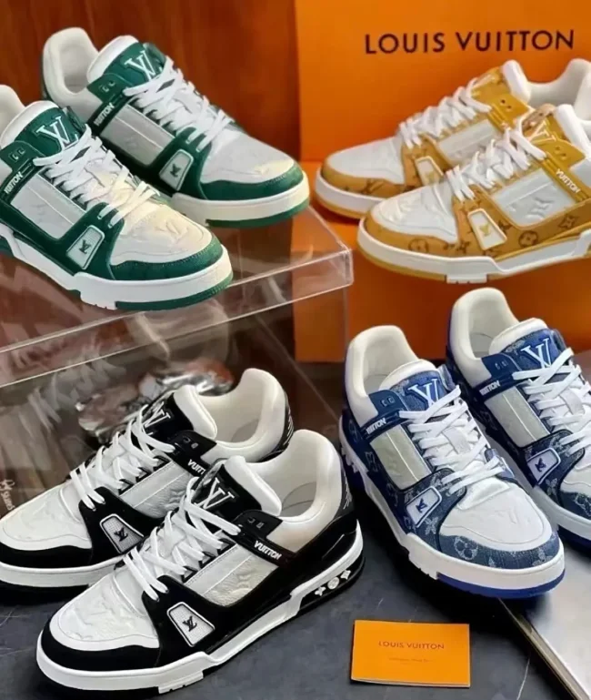 LV Trainer latest trend! Preferred Store (Specialty Store) Guaranteed Authenticity [Special Price: HK$698 for a pair]