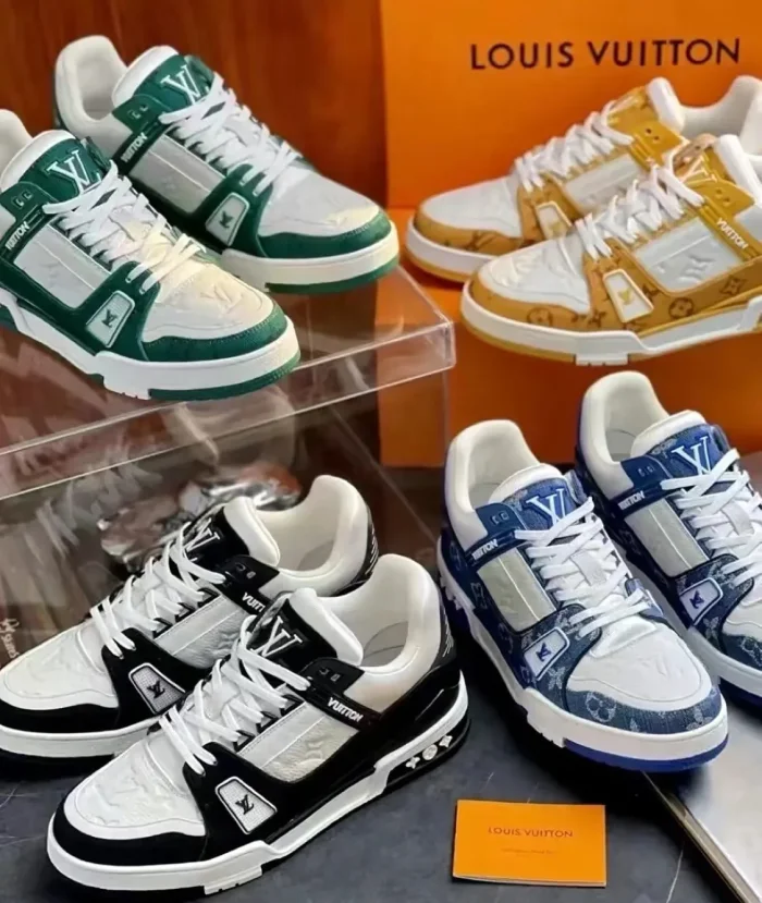 LV Trainer latest trend! Preferred Store (Specialty Store) Guaranteed Authenticity [Special Price: HK$698 for a pair]