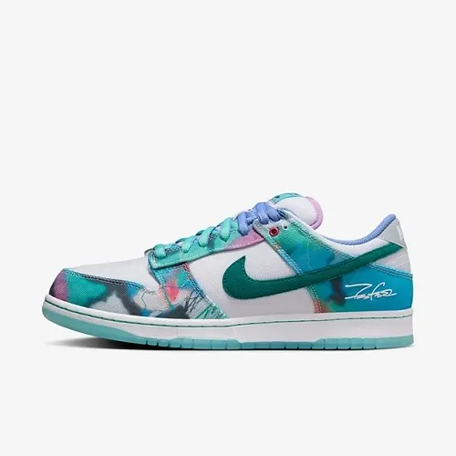 NIKE SB DUNK LOW X FUTURA LABORATORIES 'BLEACHED AQUA
