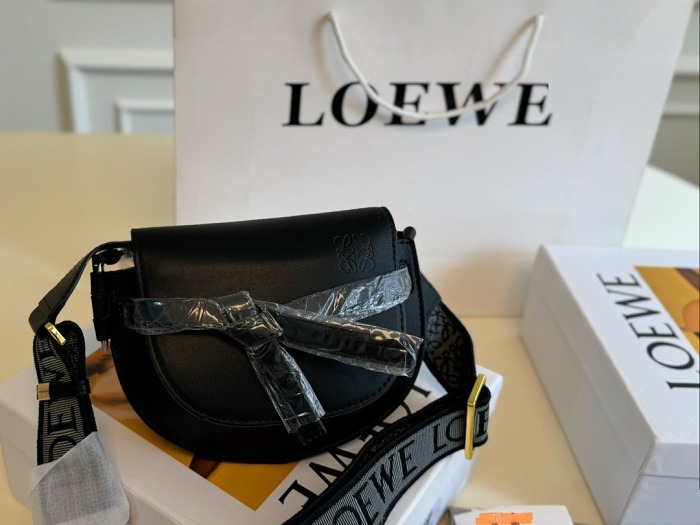 【日本 🎉LOEWE週年慶】15件限定 LOEWE Mini Gate Dual ✨羅意威又一經典作品💓最適合通勤的尺寸