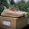 YEEZY 350 髒橙