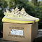 YEEZY 350 亞麻