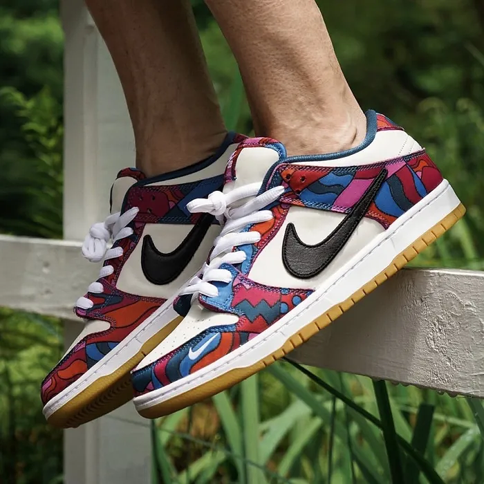 NIKE SB DUNK LOW ABSTRACT ART