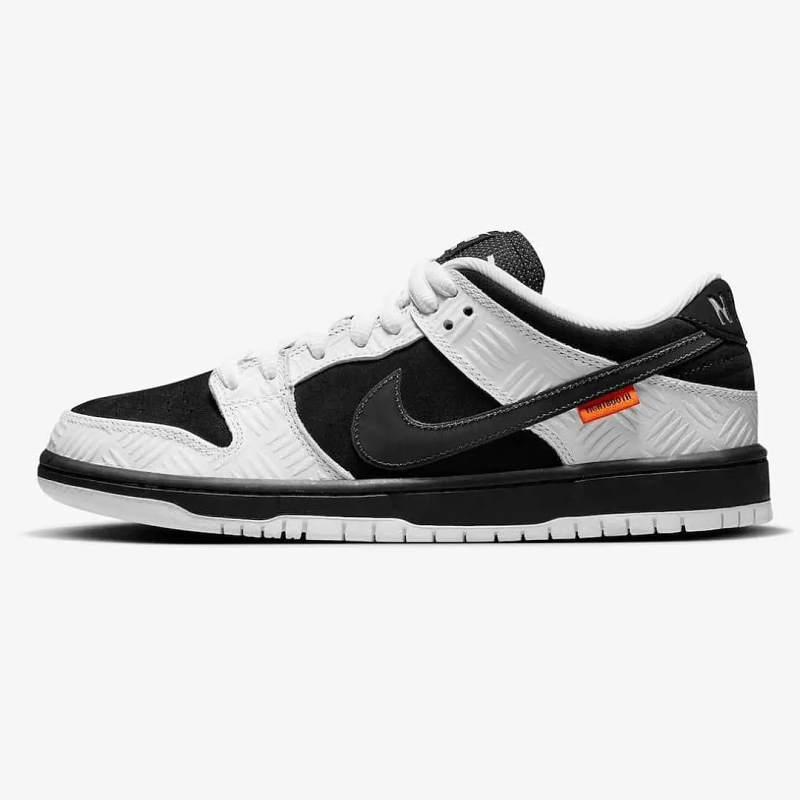TIGHTBOOTH × Nike SB Dunk Low  White/Black