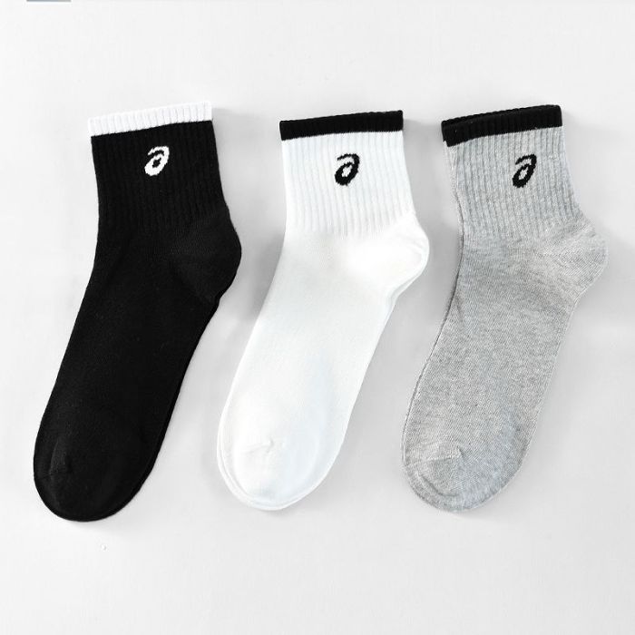 【Asics】3 pairs of free socks