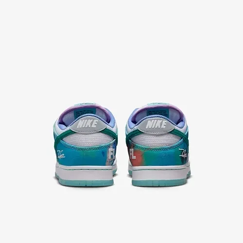 NIKE SB DUNK LOW X FUTURA LABORATORIES 'BLEACHED AQUA