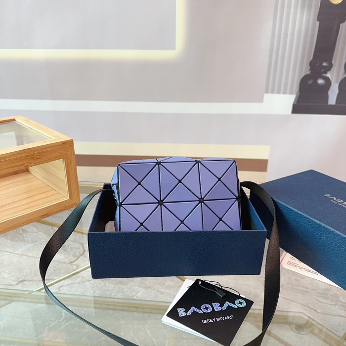 【BAO BAO ISSEY MIYAKE】三宅一生 CUBOID 斜挎單肩包 簡約個性設計感 時尚百搭 七色可選