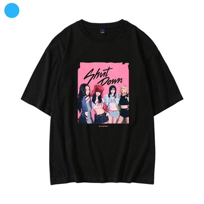 BLACKPINK是YG娛樂旗下的女子音樂團體，官宣7月開始2025世巡，從高陽開始，橫跨亞洲，歐美，馬來站已在籌備中待官宣，演唱會同款短袖同步發售中！