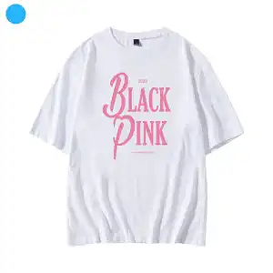 BLACKPINK是YG娛樂旗下的女子音樂團體，官宣7月開始2025世巡，從高陽開始，橫跨亞洲，歐美，台北站已在籌備中待官宣，演唱會同款短袖同步發售中！