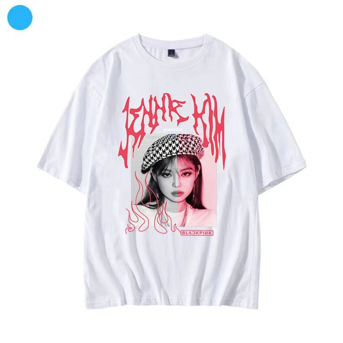 BLACKPINK是YG娛樂旗下的女子音樂團體，官宣7月開始2025世巡，從高陽開始，橫跨亞洲，歐美，台北站已在籌備中待官宣，演唱會同款短袖同步發售中！