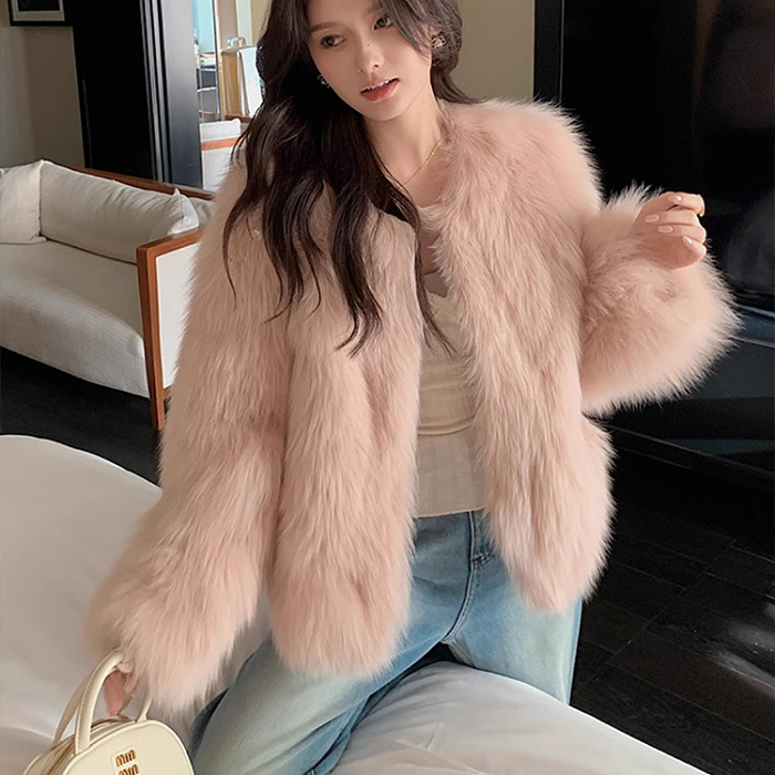 ショート丈のファージャケット