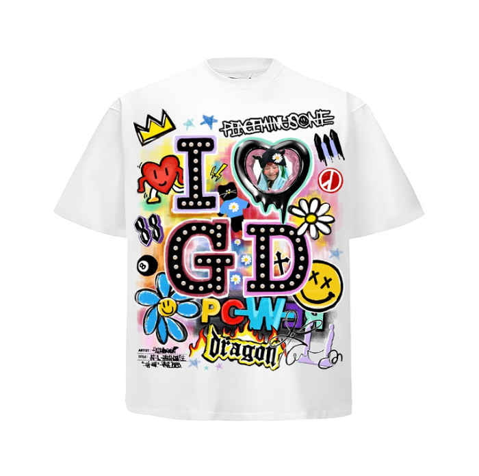 達8年再次來香港開唱！G-Dragon權志龍宣布8月9日亞博1號館開唱：連唱兩， 2025系列短袖T恤應援來襲！！