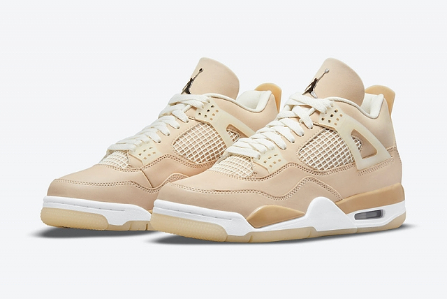 NIKE AIR JORDAN 4 RETRO