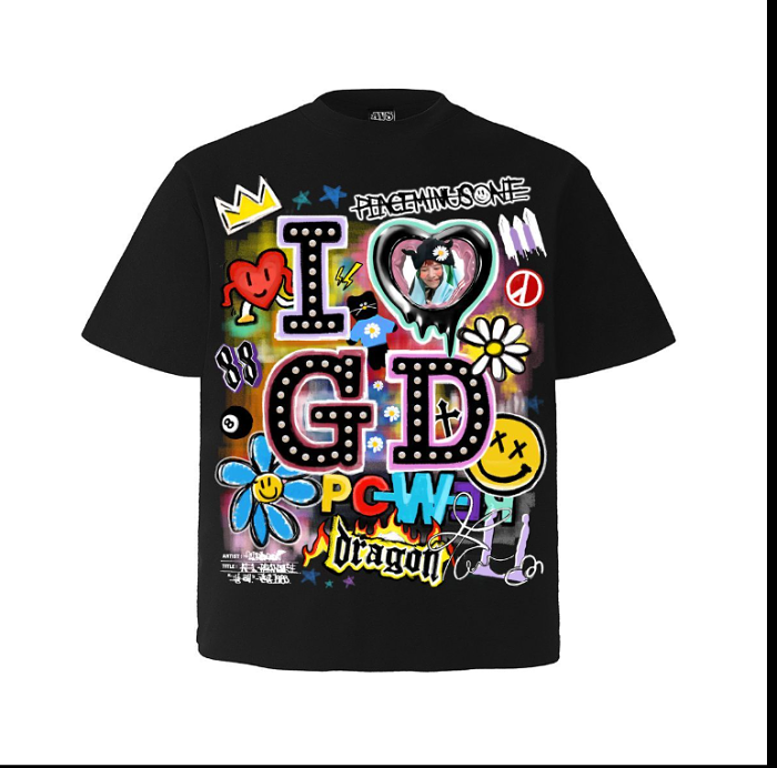 達8年再次來台灣開唱！G-Dragon權志龍宣布7月12日小巨蛋開唱：連唱兩天， 2025系列短袖T恤應援來襲！！
