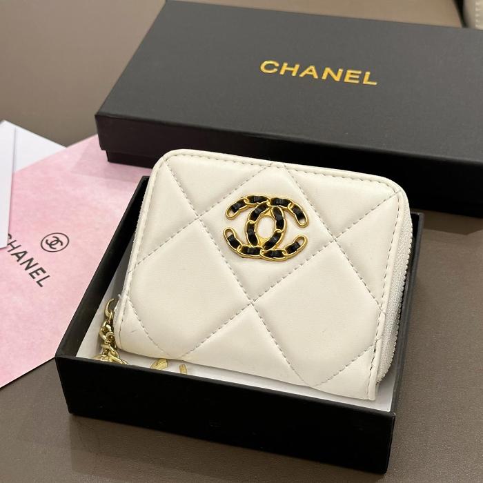 🥳To celebrate the Anniversary Celebration of Japan Shinjuku Isetan, we will bring the best-selling wallets to customers.Brand wallets are now on sale at a special price of HK$458.
