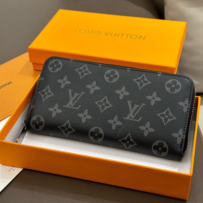 🥳To celebrate the Anniversary Celebration of Japan Shinjuku Isetan, we will bring the best-selling wallets to customers.Brand wallets are now on sale at a special price of HK$458.